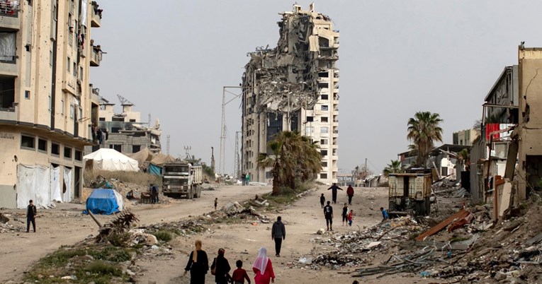 Hamas: Izrael je u zračnim napadima ubio 32 osobe, uključujući oko 10 žena i djece