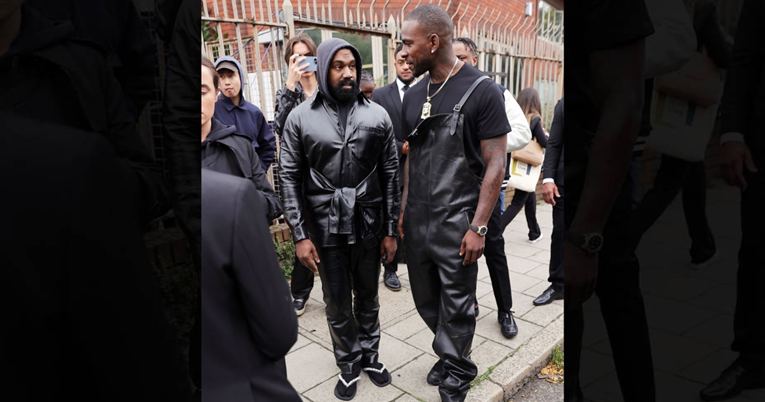 Kanye na modnu reviju došao u japankama i čarapama, ljudi se čude: "Što je ovo?"