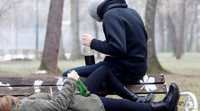 Hrvatski tinejdžeri sve manje piju