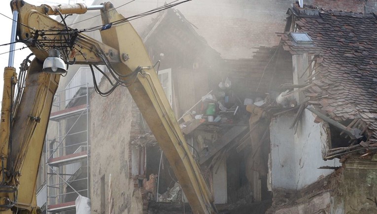 FOTO Pogledajte rušenje zgrade u centru Zagreba stradale u potresu