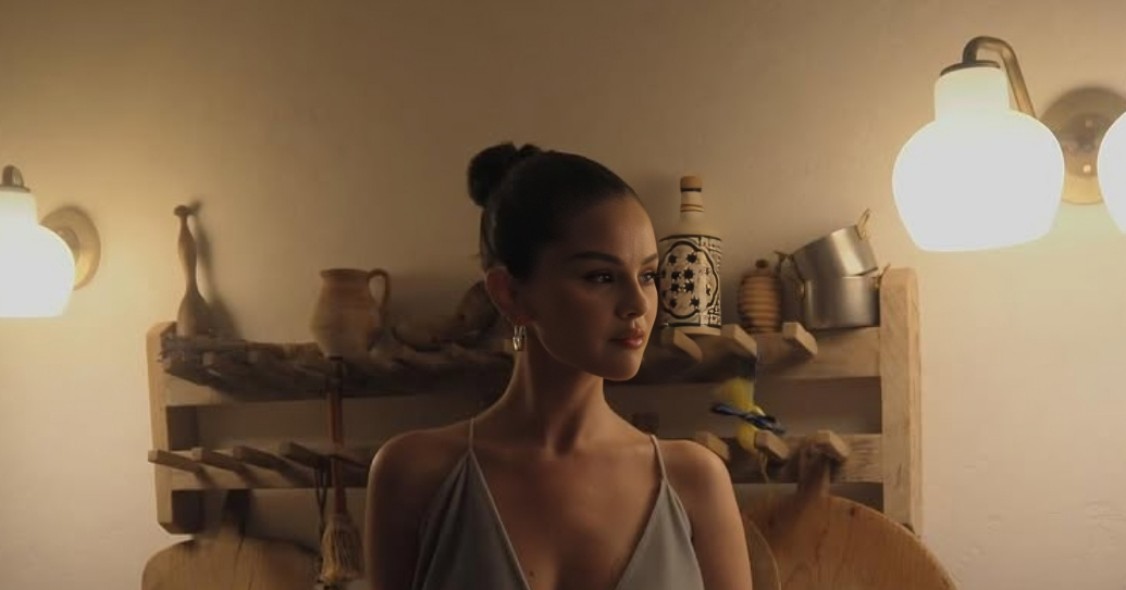 Internet bruji o novom izdanju Selene Gomez - ovakvu je haljinu teško zaboraviti