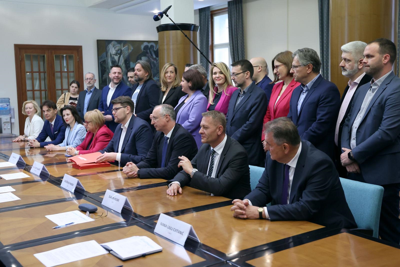 Rijeke pravde predale izborne liste. "Rijeke pravde izbrisat će HDZ-ovo smeće"
