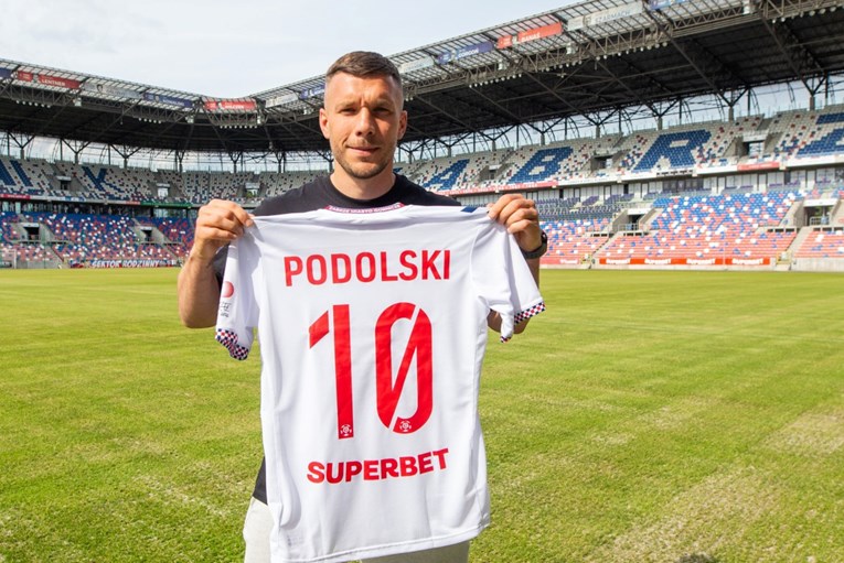 Lukas Podolski (40) postao suvlasnik kluba u kojem igra i za koji navija odmalena