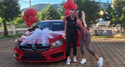Vlasnica fitness centra iz Hercegovine poklonila zaposlenici novi Mercedes