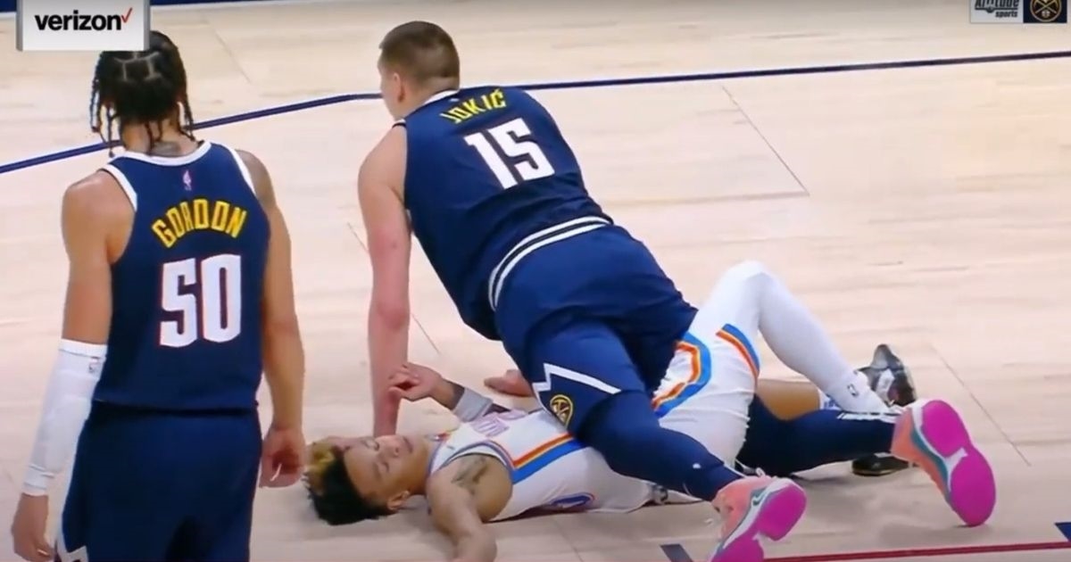 VIDEO Jokić ponovno ležao na protivničkom igraču. Twitter: Obilježava teritorij