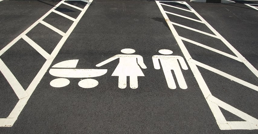 Mama: Obiteljska parkirna mjesta trebaju biti samo za one s djecom mlađom od 5 godina
