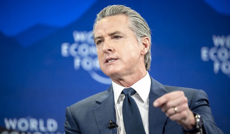 Guverner Kalifornije: Američki vojnici ginu, a Trump govori o svojoj plesnoj dvorani