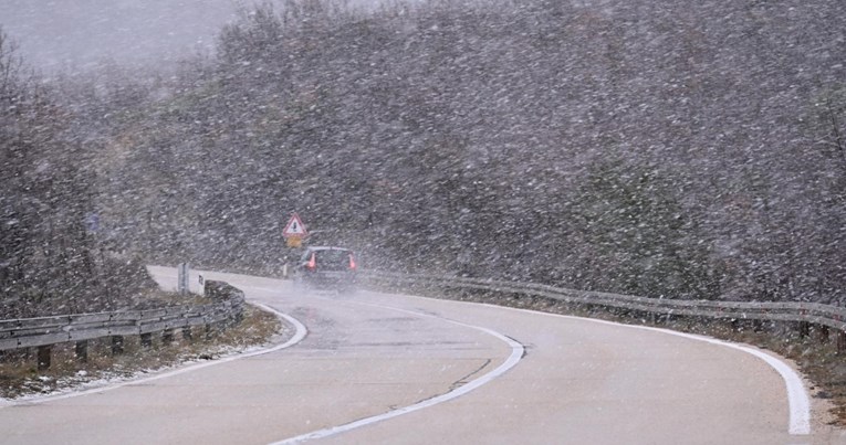 Danas novi snijeg i mjestimice orkanska bura, izdan meteoalarm