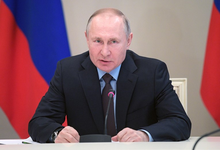 Putin najavio nove ustavne promjene, mogao bi ostati na vlasti do 2036.