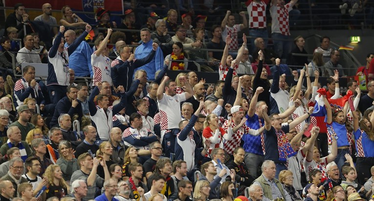 VIDEO Hrvatski navijači borili se s 18 tisuća Nijemaca