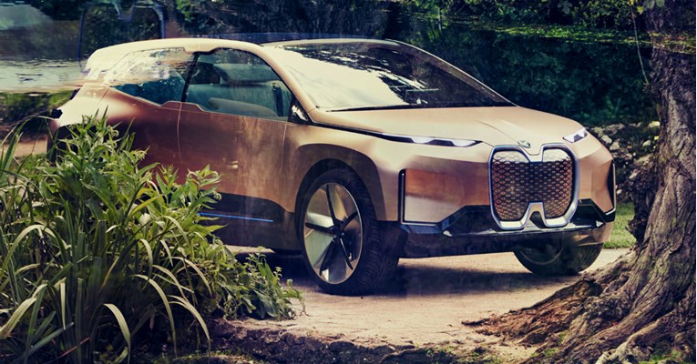 Ova BMW-ova krstarica vozi sama na struju, a poznato je i kad će u proizvodnju