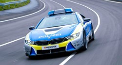 Policijski BMW je strah i trepet Autobahna