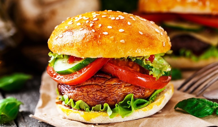 Biste li probali biljni burger koji "krvari"?
