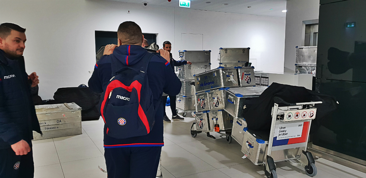 VIDEO Hajduk i Dinamo zajedno s Tuđmana kreću na pripreme u Tursku