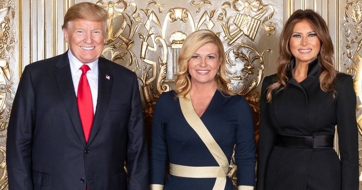 Svi su stajali pored Trumpovih, samo se Kolinda ugurala među njih