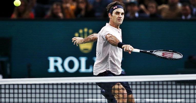 Federer se plasirao u četvrtfinale Pariza i pretekao Nadala po broju pobjeda