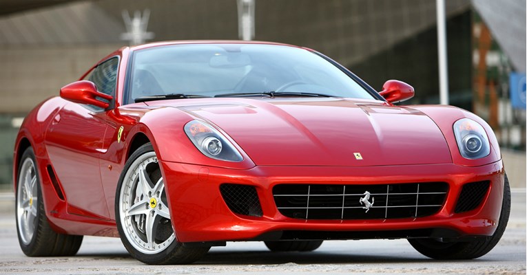 Najjeftiniji Ferrari na svijetu nudi se po cijeni polovnog Yuga