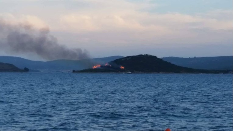 Navijači su izazvali niz požara po Hrvatskoj, vatrogasci objavili ozbiljno upozorenje
