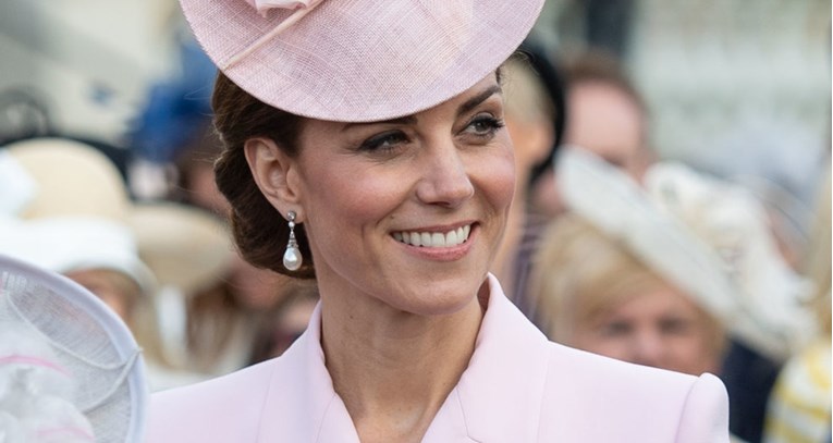 Zbog Kate Middleton ćete poželjeti nositi kaput i u lipnju