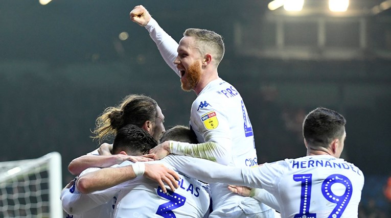 Leeds grabi prema Premiershipu: Dobili derbi i pobjegli na sedam bodova