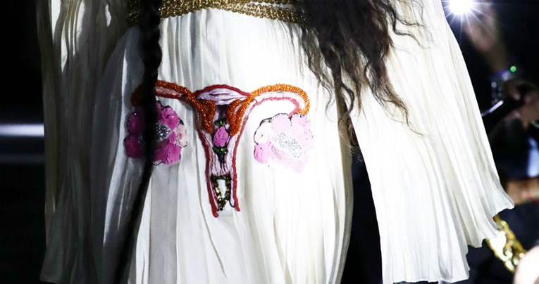 Snažna poruka iza haljine s maternicom iz nove Gucci kolekcije o kojoj svi bruje
