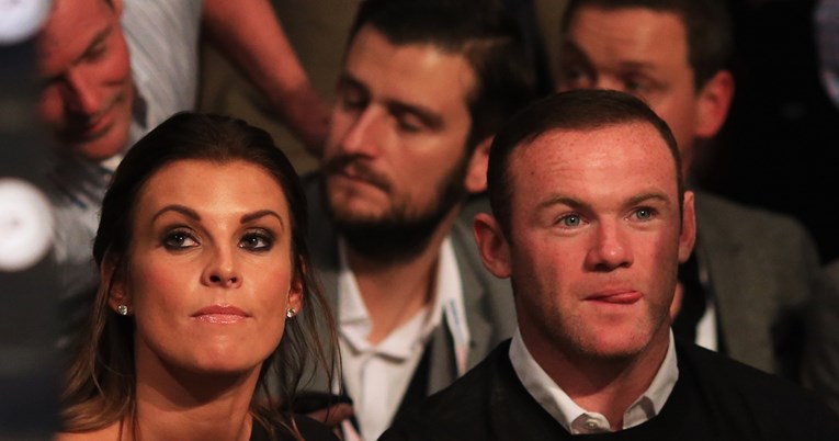 Supruga Waynea Rooneyja na rubu: "Ili prestani, ili ćemo se razvesti"