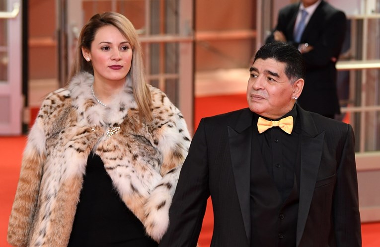 Nakon što mu je pozlilo na utakmici, Maradona je prvo nazvao ovu ženu