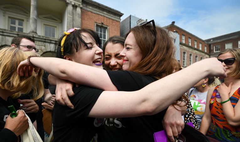 SLUŽBENO JE Irci su legalizirali pobačaj