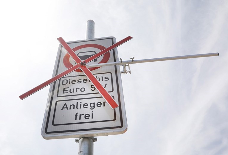 Sud odlučio: Frankfurt mora zabraniti stare dizelaše, ali i benzince