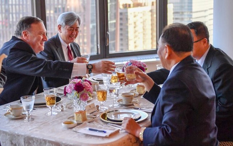 Trump će danas primiti pismo od Kim Jong-una