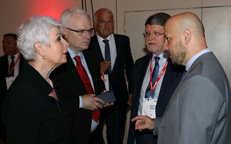 O SDP-u progovorio i Josipović, njemu je svejedno tko je šef stranke, surađivao bi s bilo kojim