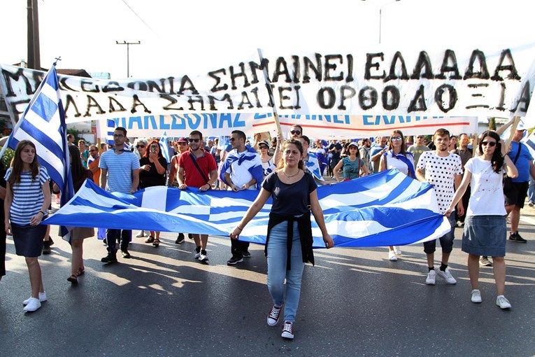 Većina Grka sporazum o novom imenu Makedonije smatra izdajom