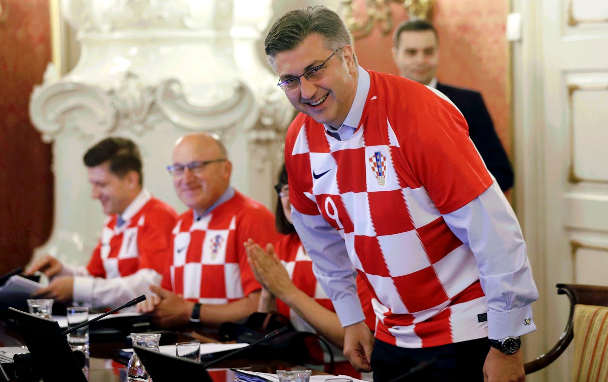 Plenković i ministri u vladu došli u dresovima, odmah su pričali o gradnji nacionalnog stadiona