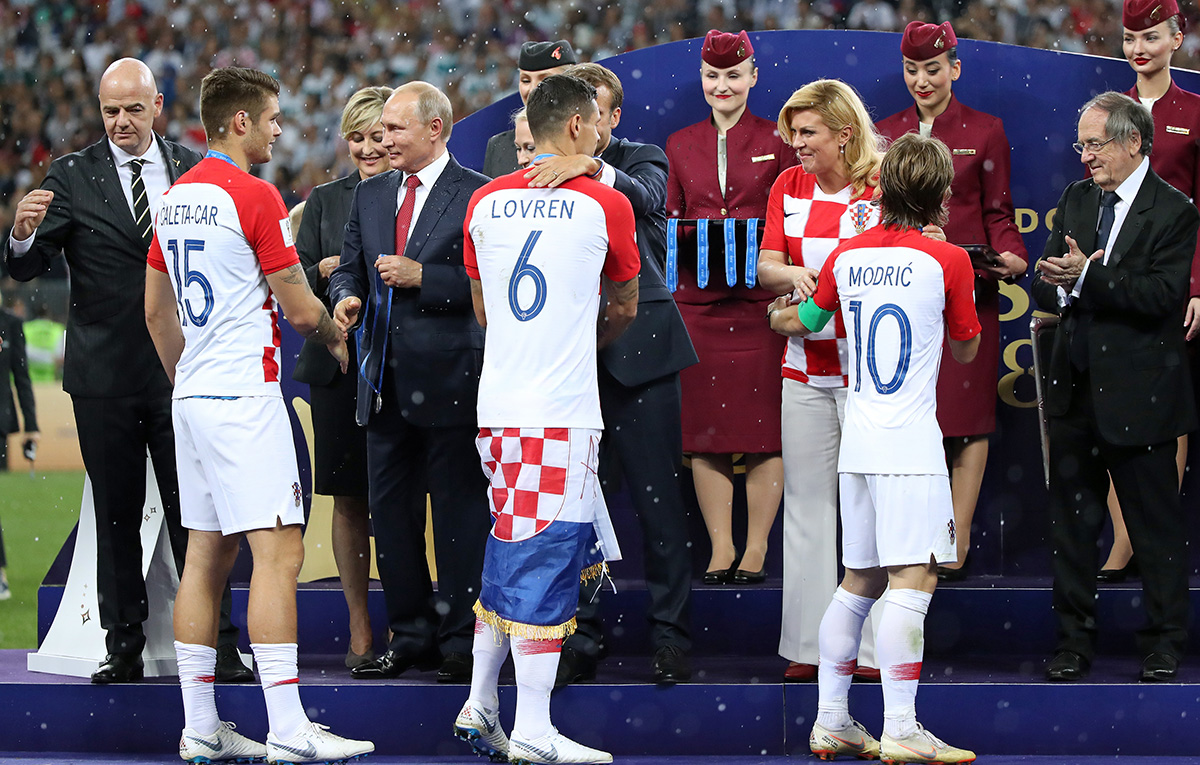 FOTO Objavljene fotke iz svlačionice Vatrenih, evo što su tamo radili Macron i Putin
