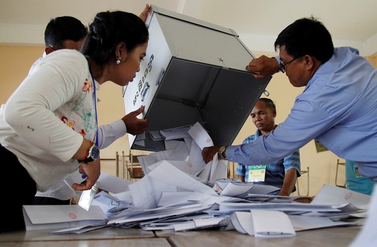 Stranka koja vlada Kambodžom već 33 godine proglasila pobjedu na izborima