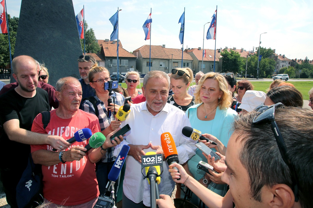 Bandić otkrio gdje će i kada postaviti spomenik Tuđmanu