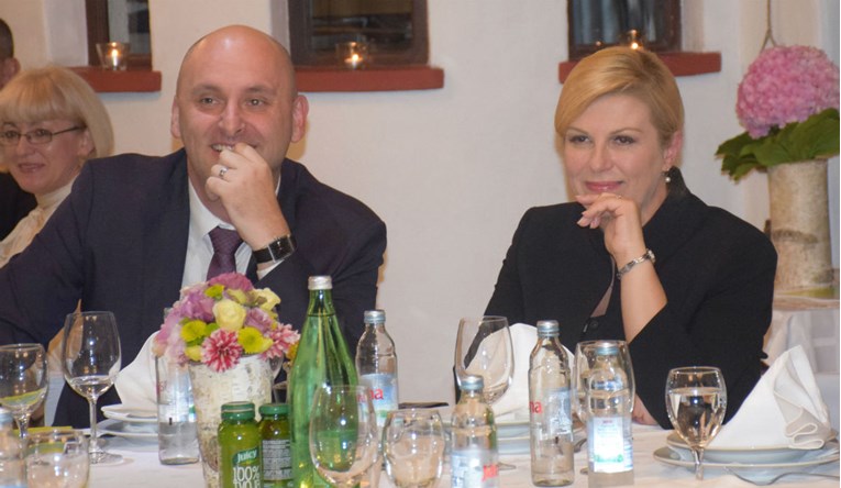 Kolinda na svečanoj večeri agencije koju je osnovao Tolušić