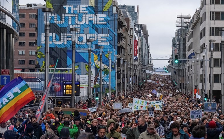 Tisuće ljudi u Bruxellesu prosvjedovale protiv globalnog zatopljenja