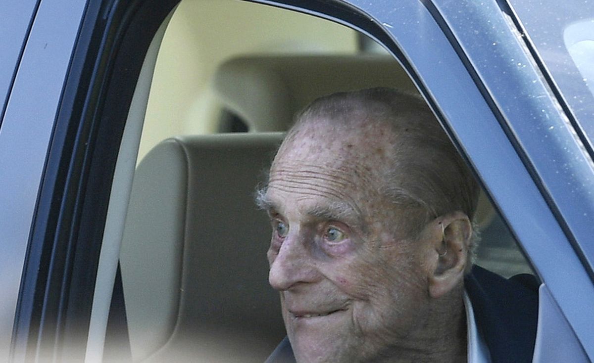 Princ Philip predao vozačku nakon prometne nesreće