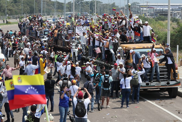 Kolumbija povlači diplomatsko osoblje iz Venezuele