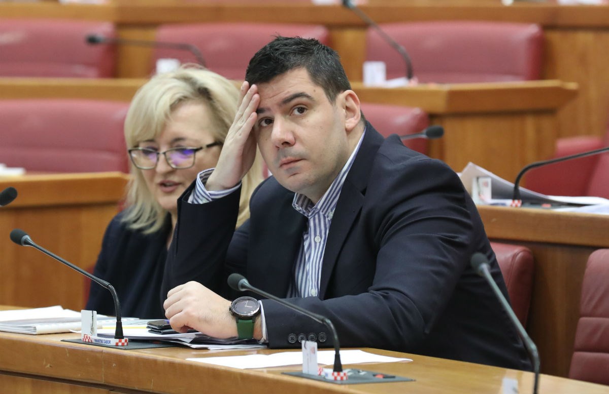 Most podnio više od 900 amandmana na prijedlog zakona o političkim aktivnostima