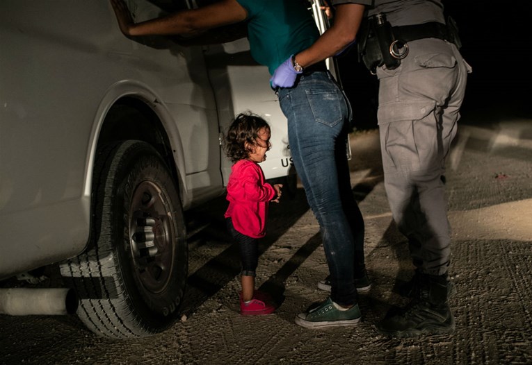 Fotografija uplakane djevojčice na američkoj granici osvojila prestižnu nagradu