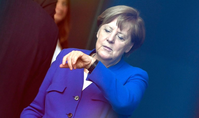 Šuška se da bi Merkel mogla otići prije isteka mandata. Evo što ona kaže o tome