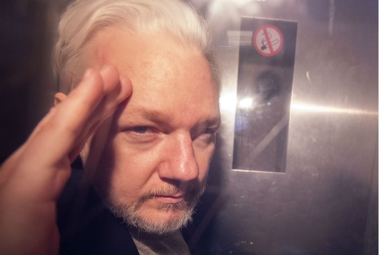 Assange dobio 50 tjedana zatvora zbog kršenja jamčevine