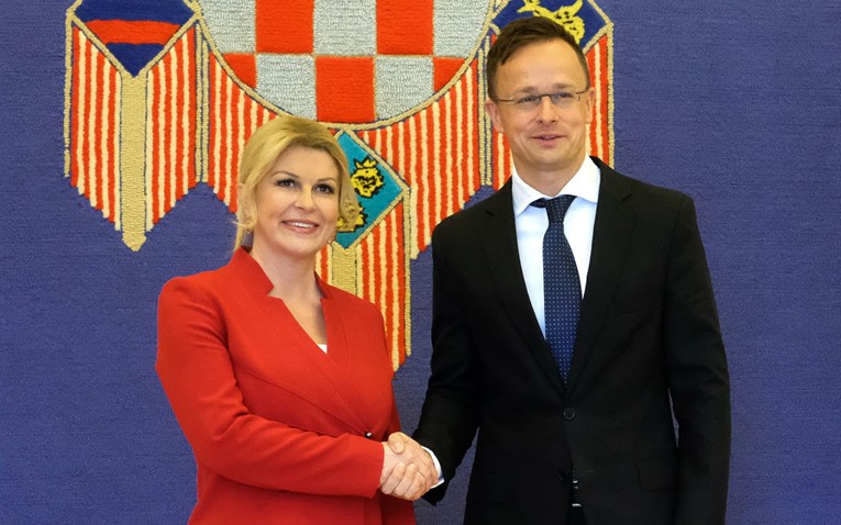 Kolinda: Treba izjednačiti prava Hrvata u mađarskom parlamentu