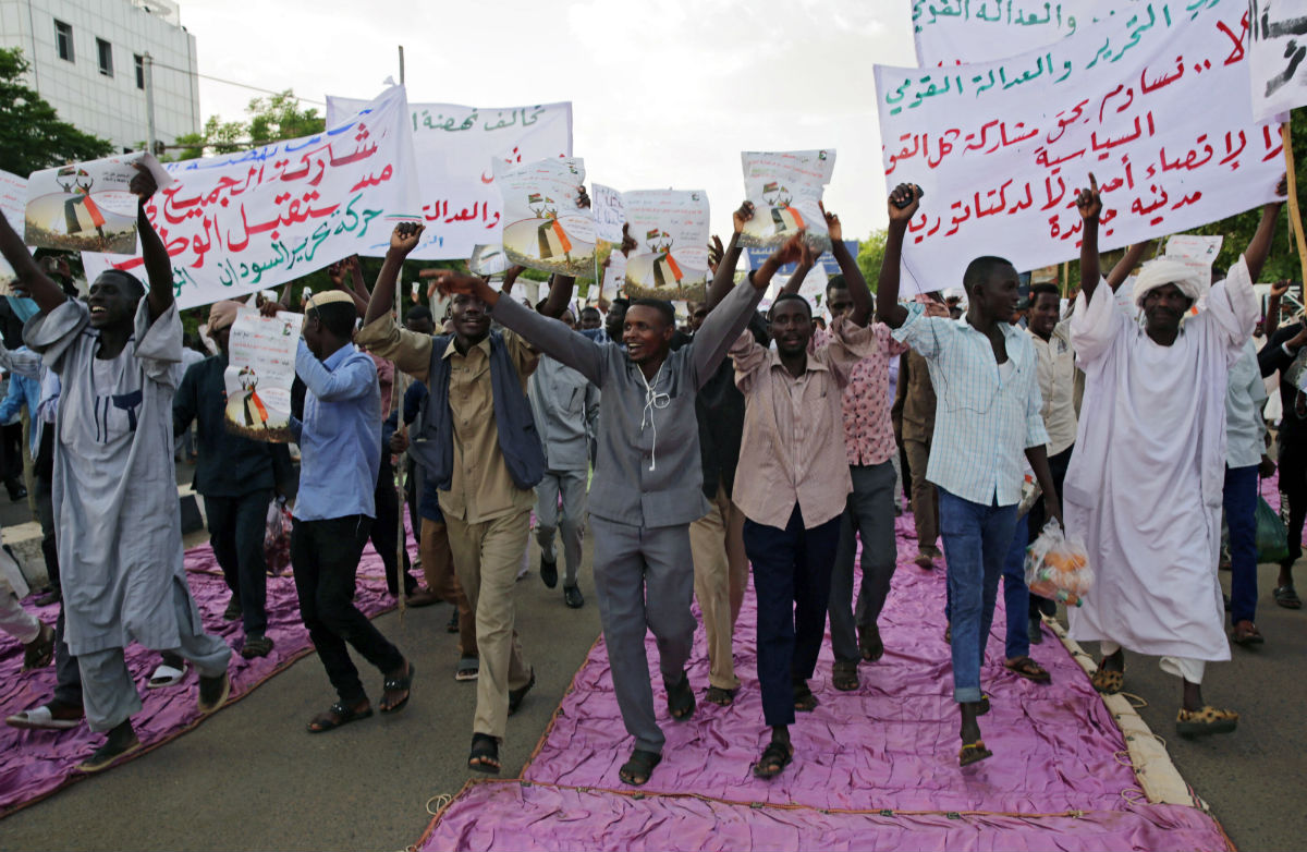 Oporba u Sudanu odbila pregovore s vojskom, deseci ubijeni