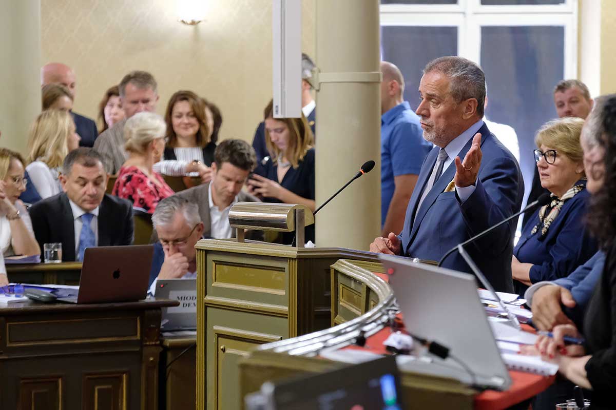 Bandić o Hipodromu: Očito više volite konje nego ja koji radim kao konj