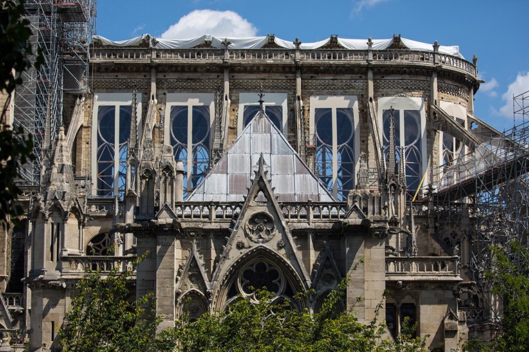 Danas će se u Notre-Dameu održati prva misa nakon katastrofalnog požara