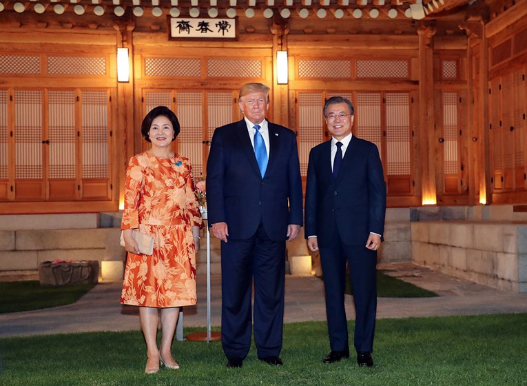 Trump stigao u Seul: "Ako se Kim želi sastati, ja ću biti na granici"