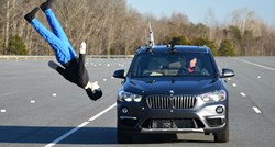 BMW serije 1 se obrukao u američkom testu sigurnosti: Gazi sve pred sobom